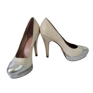 Vince Camuto  Size 9.5 Platform Pumps White Silver Snake Print 5" Heel Animal